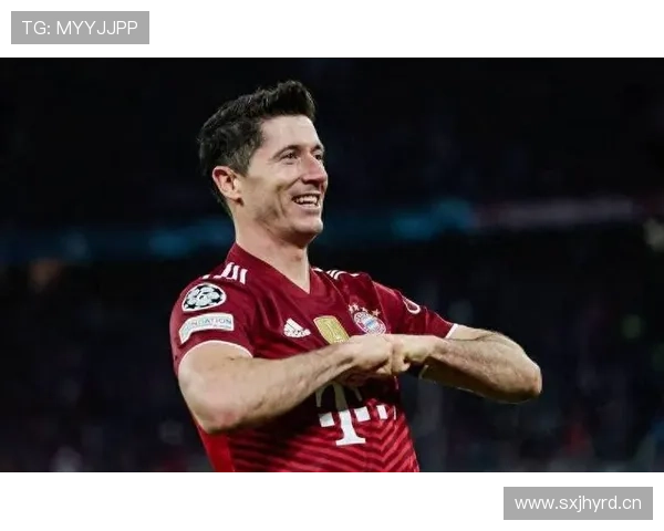 莱万多夫斯基长期巅峰能力解析:为何多年保持顶级进球效率 莱万多夫斯基长期巅峰能力解析:为何多年保持顶级进球效率