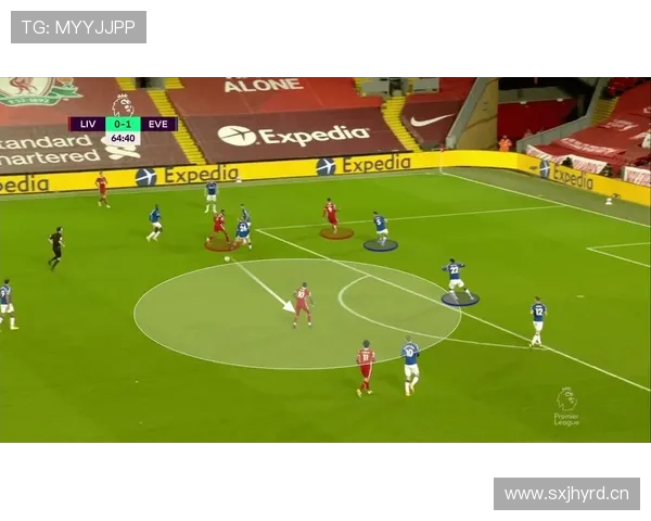 阿尔瓦雷斯与菲尔米诺：伪九号角色及体系适配性对比分析