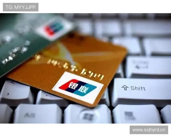 看见汪周雨衣橱那张价签，我的银行卡默默抽泣