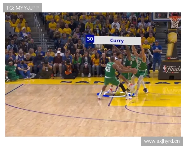 卡斯尔挡拆拉开空间比拼库里，助力球队三分效率提升